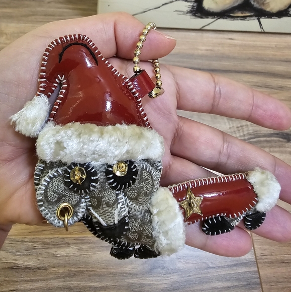 🎉HOST PICK🎉 Authentic GUCCI Dachshund Motif GG Pattern Charm - Picture 9 of 11